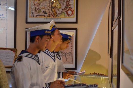 Exhibition confirms Vietnam’s sovereignty over Spratly and Paracel Archipelagos